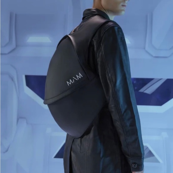 MAM large black backpack. Futuristic and functional, EVA-P sustainable backpack - Picture 4 of 4